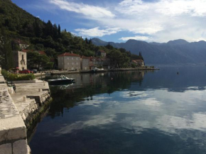 Beachfront Villa Perast